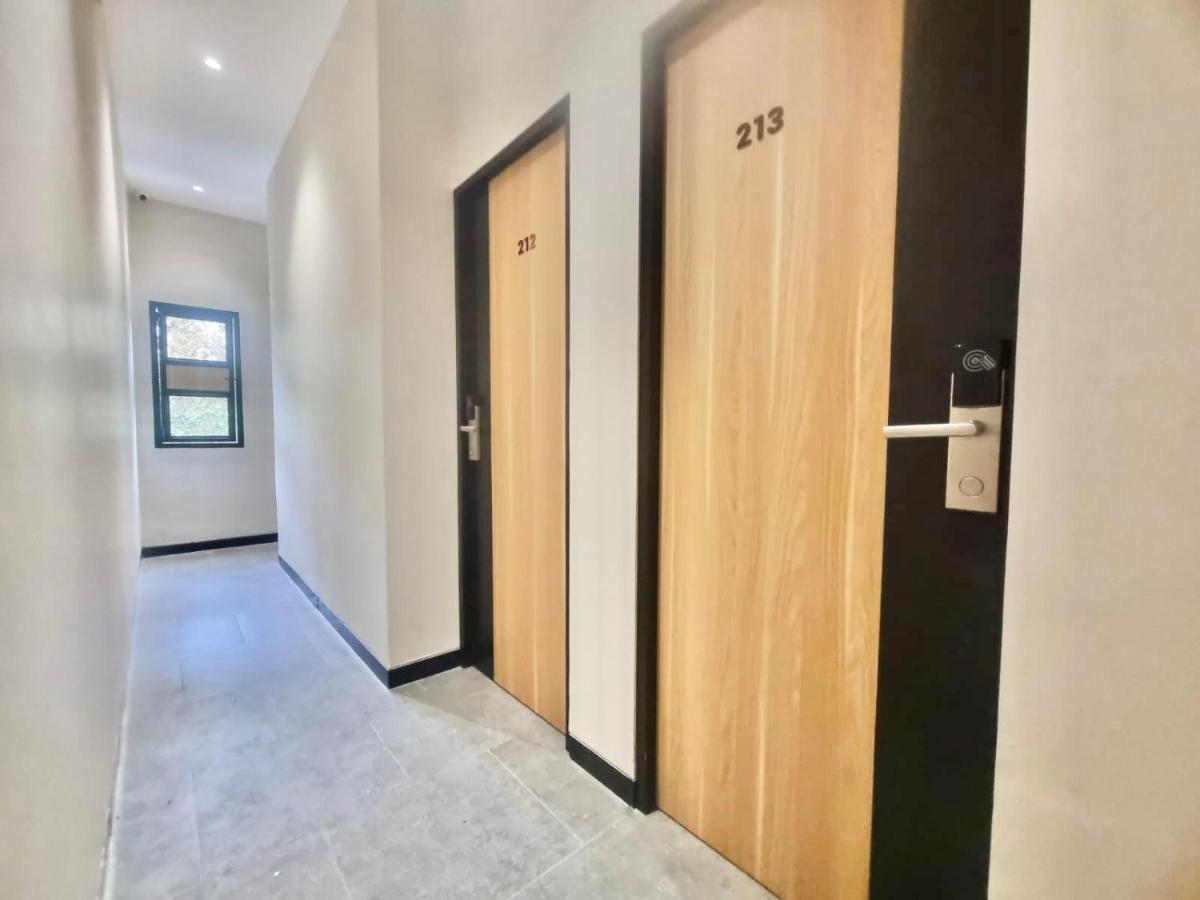 Pringgondani Guesthouse Pandanaran Hills Semarang Exterior foto